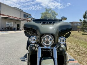 2021 Harley-Davidson® Tri Glide® Ultra FLHTCUTG thumb 3