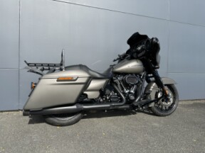2019 Harley-Davidson® Street Glide® Special Gray Denim thumb 2