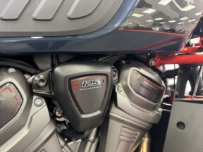 2025 Harley-Davidson® CVO™ Pan America® Carbon Blue thumb 1