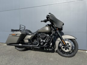 2019 Harley-Davidson® Street Glide® Special Gray Denim thumb 3