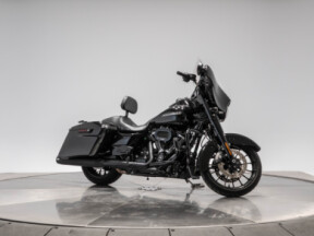2018 HARLEY-DAVIDSON FLHXS STREET GLIDE SPECIAL in Vivid Black thumb 0
