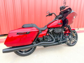 2025 Harley-Davidson<sup>®</sup> Road Glide® Brilliant Red - Black Finish thumb 3