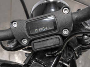 2018 HARLEY-DAVIDSON FXBB STREET BOB in Vivid Black thumb 1