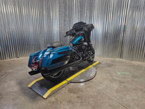 2026 Harley-Davidson® Street Glide® Teal Thunder / Vivid Black Black Trim thumb 2