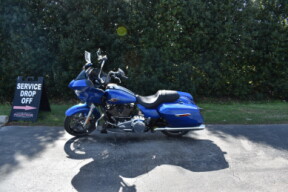 2025 Harley-Davidson® Road Glide™ thumb 0