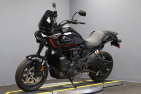 2025 Harley-Davidson® Pan America® 1250 ST RA1250ST thumb 1
