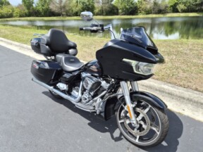 FLTRX 2024 Road Glide® thumb 2