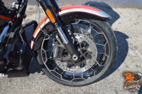 2024 Harley-Davidson® CVO™ Street Glide® FLHXSE thumb 2