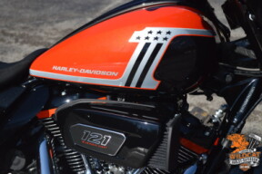2024 Harley-Davidson® CVO™ Street Glide® FLHXSE thumb 3