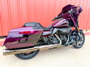 2025 Harley-Davidson® CVO™ Street Glide® Poison Berry thumb 2