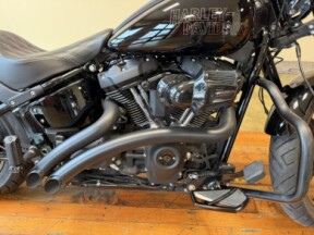 2023 Harley-Davidson® Low Rider® S Vivid Black thumb 2