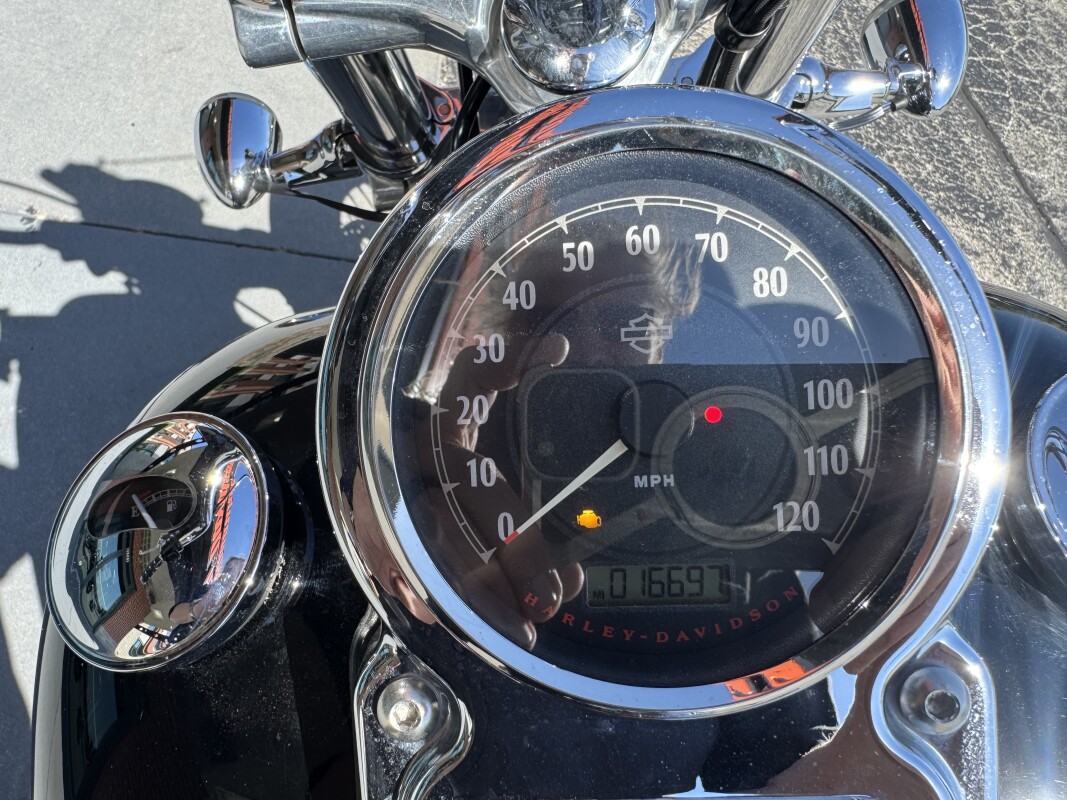 2013 Harley-Davidson Super Glide Custom