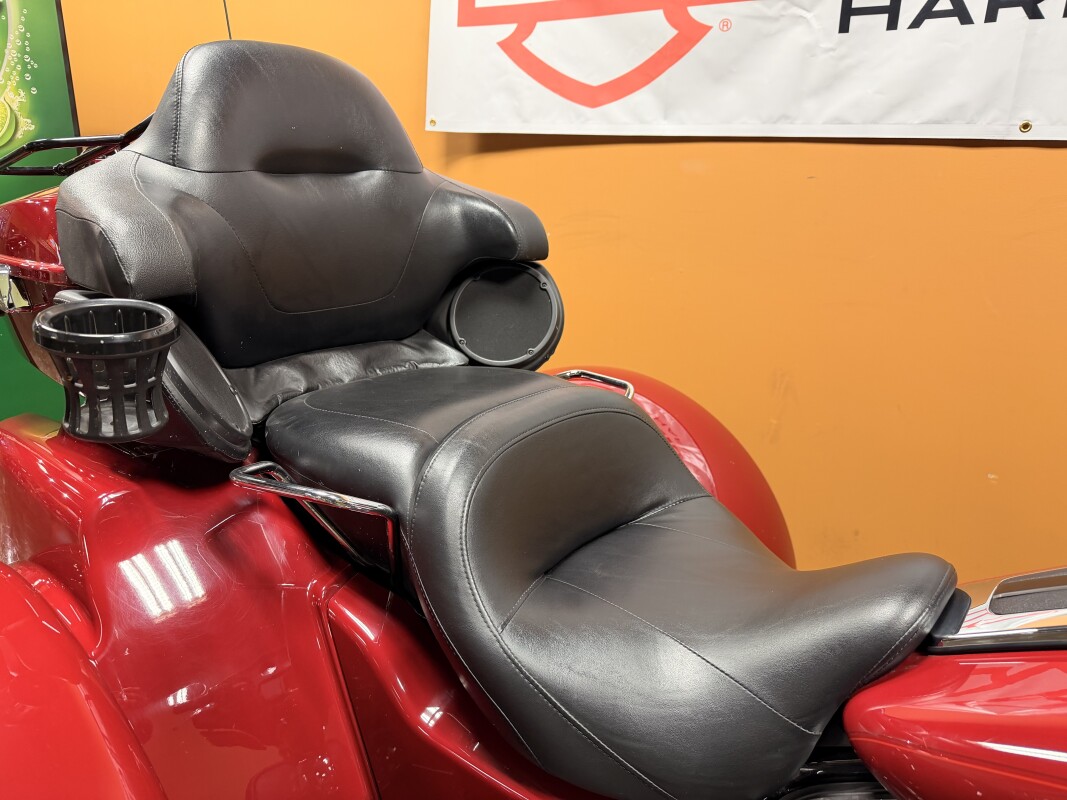 FLHTCUTG 2021 Tri Glide® Ultra, photo 6