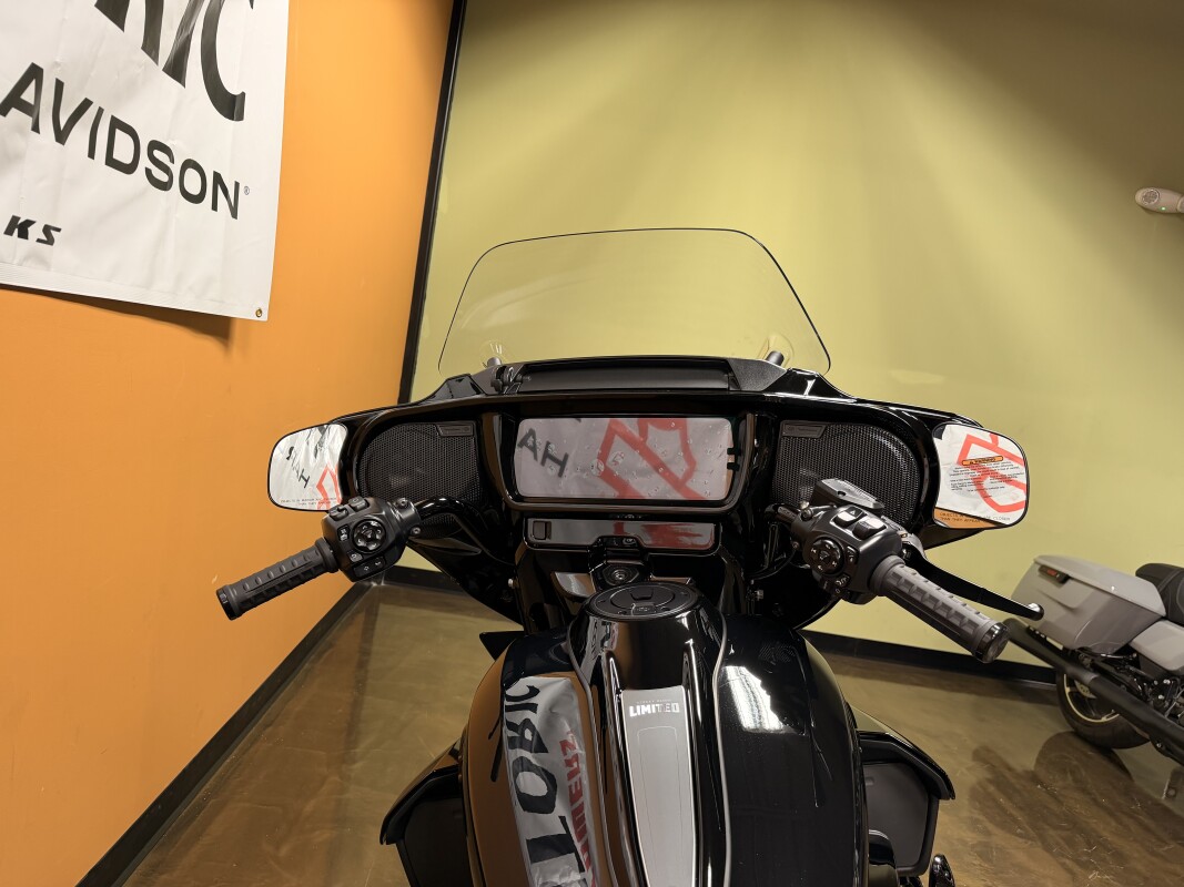 FLHXL 2026 Street Glide Limited, photo 8