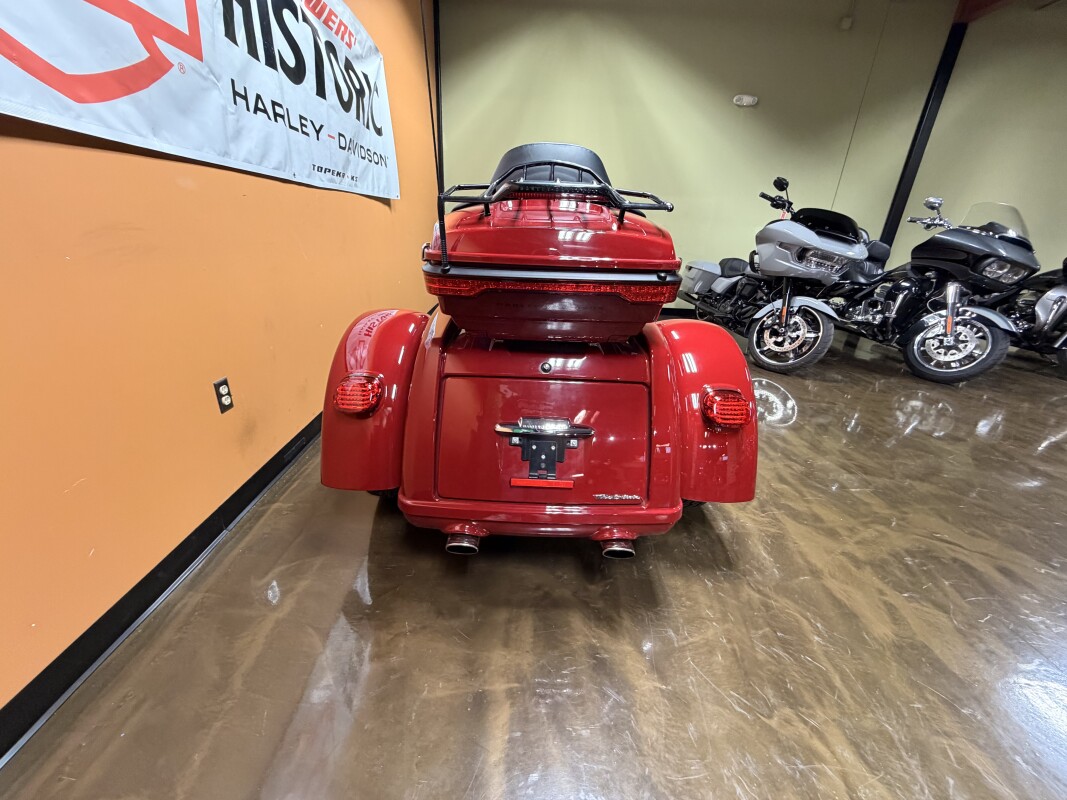 FLHTCUTG 2021 Tri Glide® Ultra, photo 8