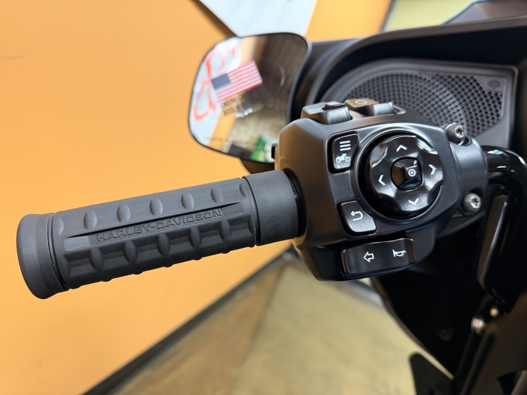 FLHX 2026 Street Glide®, photo 11