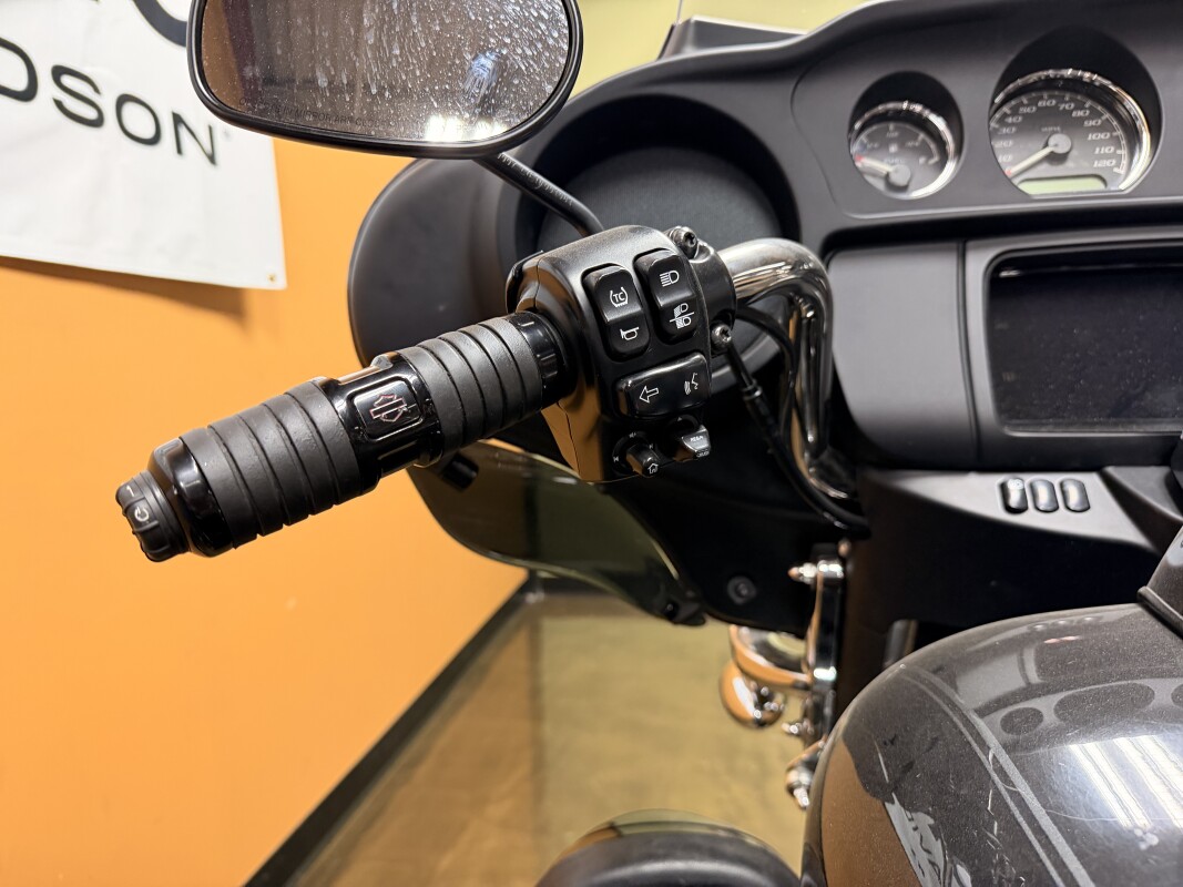 FLHTCUTG 2022 Tri Glide® Ultra, photo 11