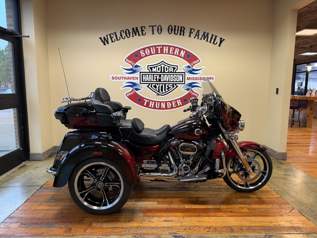 CVO™ Tri Glide® | Southern Thunder Harley-Davidson®