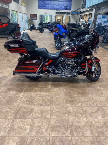  2017 Harley-Davidson® CVO™ Limited