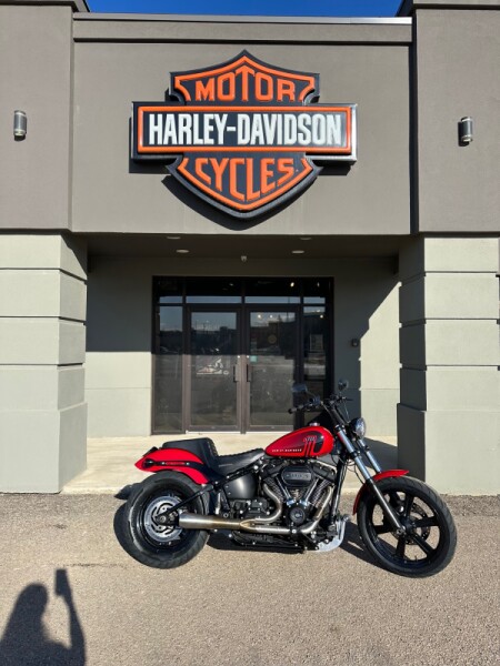 2023 Harley-Davidson® Street Bob™ 114 Redline Red