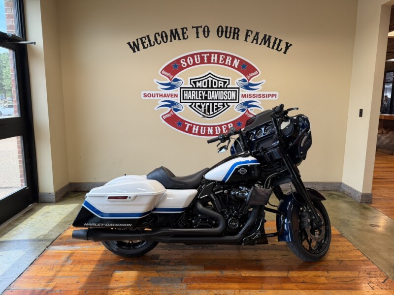 2021 Harley-Davidson® Street Glide® Special Arctic Blast — Special Edition — Black Finish