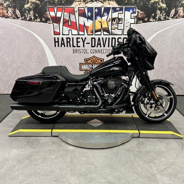2026 FLHX Street Glide®