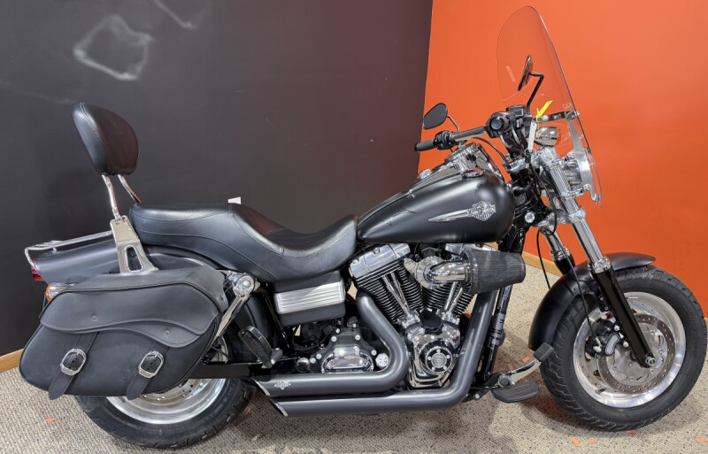2011 Harley-Davidson® Fat Bob® 016 BLACK DENIM