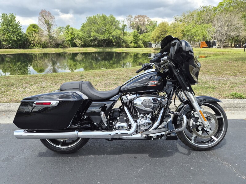 FLHX 2025 Street Glide™