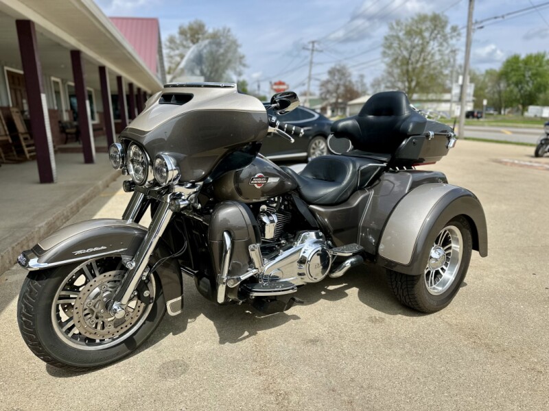 FLHTCUTG 2023 Tri Glide® Ultra