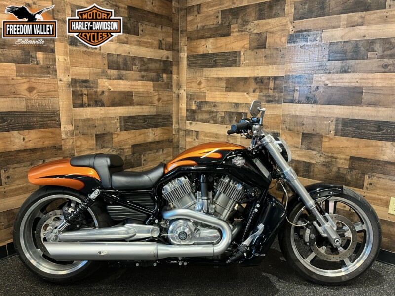 2014 Harley-Davidson® V-Rod Muscle® Amber Whiskey VRSCF