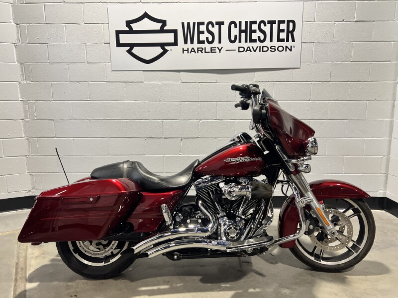 2016 Harley-Davidson® Street Glide® Special Velocity Red Sunglo  FLHXS