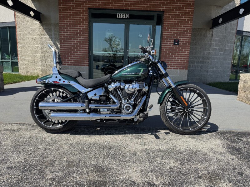 2024 Harley-Davidson® Breakout® 117 Alpine Green