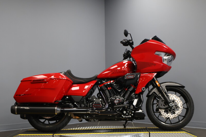 2025 Harley-Davidson® CVO™ Road Glide™ ST FLTRXSTSE