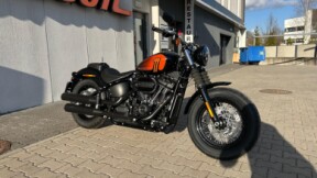 Harley-Davidson Softail Street Bob 114  thumb 3