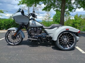 2025 Harley-Davidson® Road Glide® 3 FLTRT thumb 1