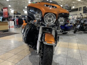 2015 Harley-Davidson® Ultra Limited FLHTK  thumb 2