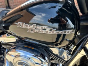 2012 Harley-Davidson Street Glide FLHX thumb 3