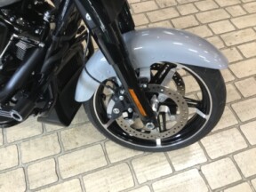 2024 Harley-Davidson® Street Glide® Billiard Gray - Black Finish thumb 2