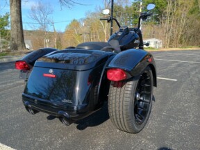 2025 Harley-Davidson® Freewheeler® FLRT thumb 1