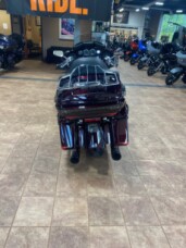  2017 Harley-Davidson® CVO™ Limited thumb 1