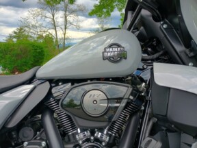 2025 Harley-Davidson® Street Glide™ Ultra FLHXU thumb 3