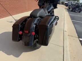 2022 Harley-Davidson® Road Glide® Special Vivid Black - Black Finish thumb 0