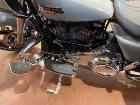 FLTRX 2024 Road Glide® thumb 0