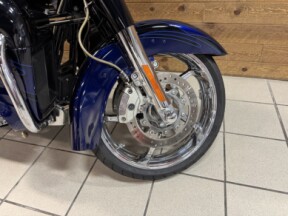 2016 Harley-Davidson® CVO™ Street Glide® Black Licorice with Midnight Cobalt Flames FLHXSE thumb 1