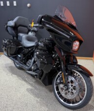 2026 Harley-Davidson® Street Glide Limited Black thumb 3