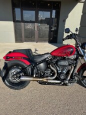2023 Harley-Davidson® Street Bob™ 114 Redline Red thumb 3