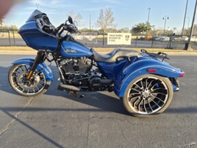 FLTRT 2023 Road Glide® 3 thumb 0