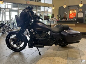 2025 Harley-Davidson® Street Glide™ FLHX thumb 2