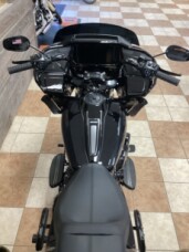 2026 Harley-Davidson® Road Glide 3 Vivid Black thumb 2