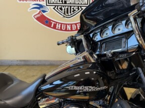 2016 Harley-Davidson® Street Glide® Special Black Denim thumb 3